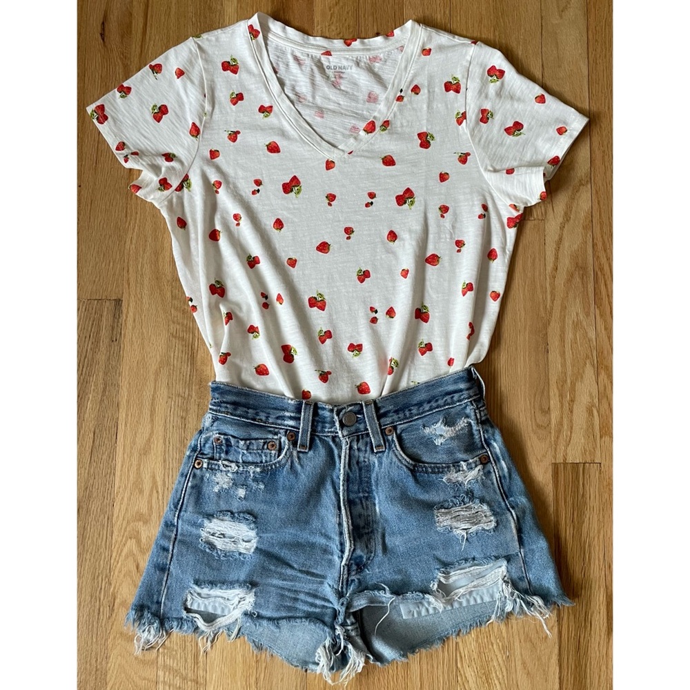 EveryWear Printed V-Neck T-Shirt